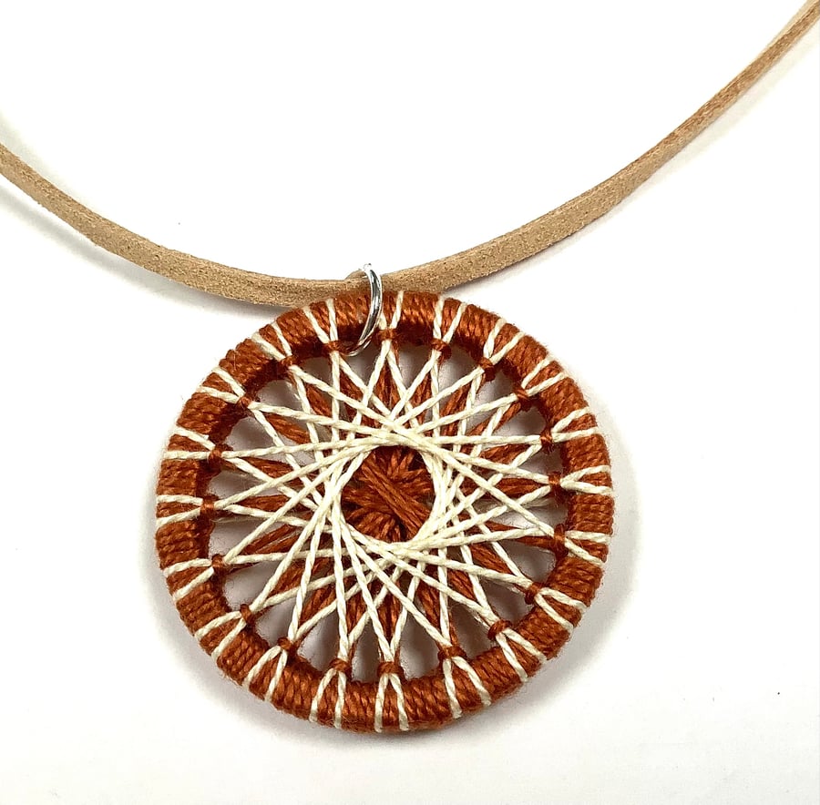 Zwirnknopfe Textile Pendant