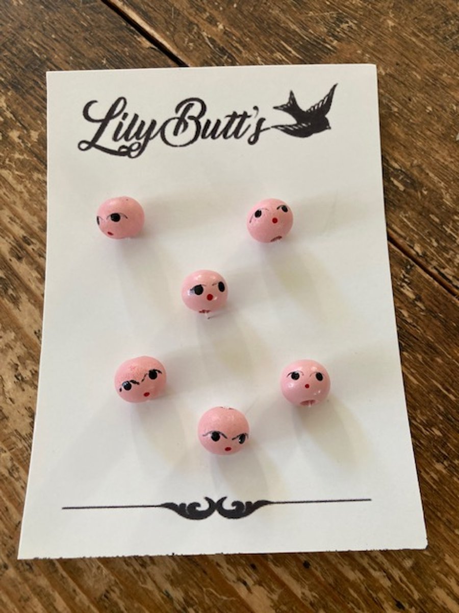 6 Vintage Japanese Wooden Head Beads 