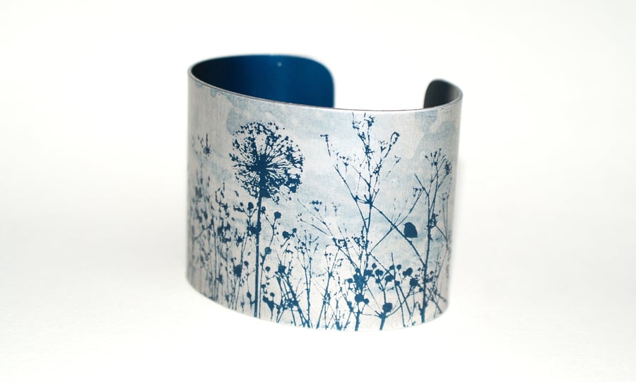 Spring hedgerow cuff dark blue