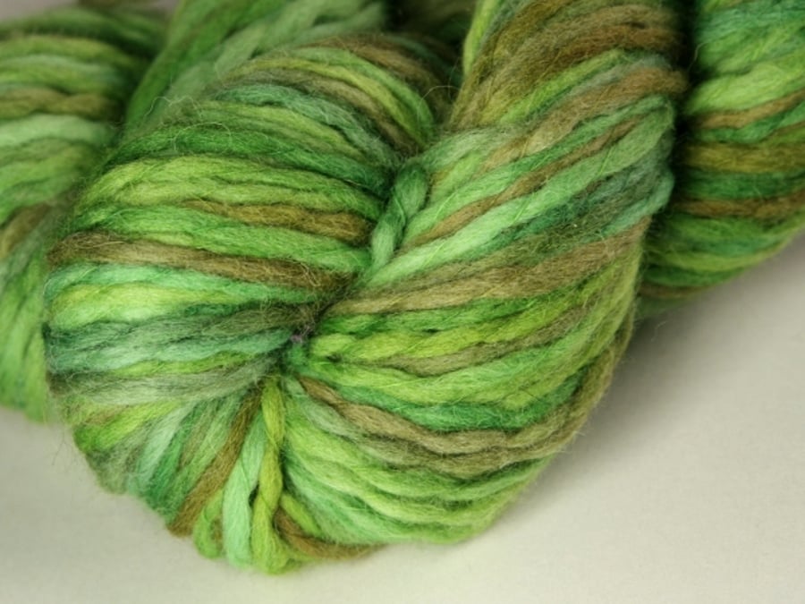 SALE Apple Pie - Chunky wavy merino wrap yarn