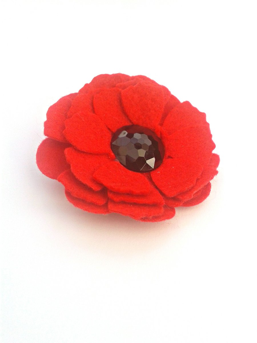 Red Poppy Brooch, Remembrance poppy,  Flower Corsage, Flower Brooch, 