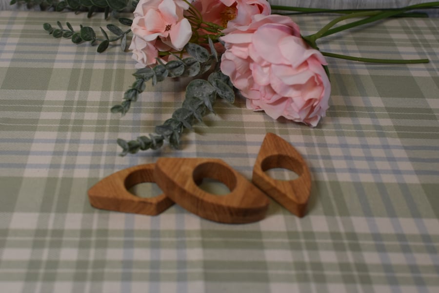 Book Thumb Rest - Oak 