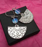 Fan shaped dangle earrings - Image 2