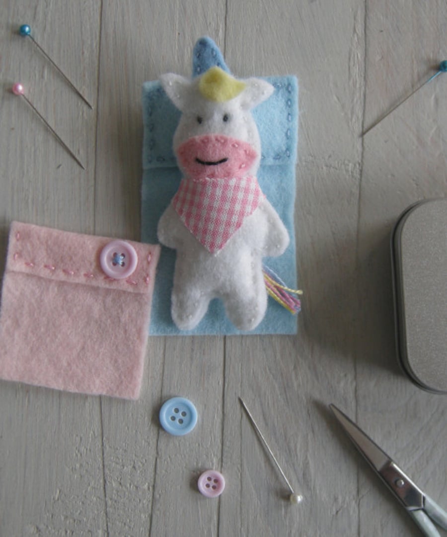 Unicorn pocket pal craft kit