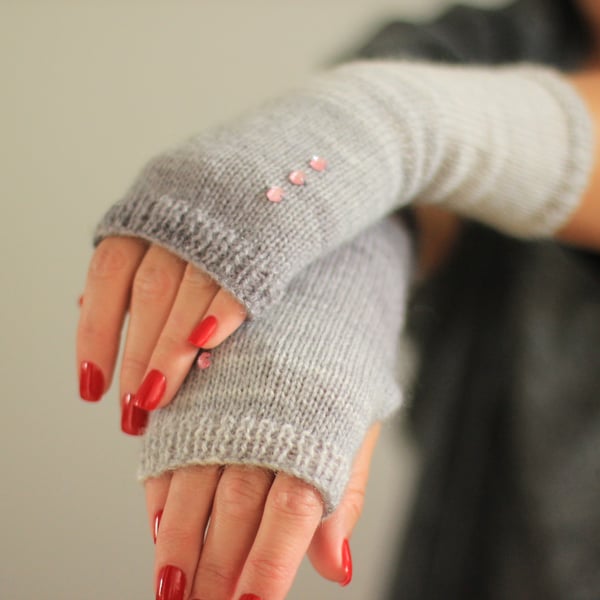 Hand warmers, Fingerless gloves