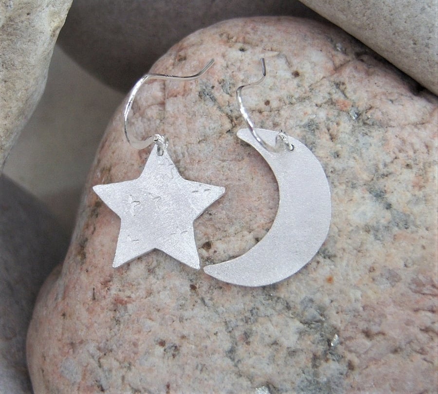 Moon & star earrings in sterling silver