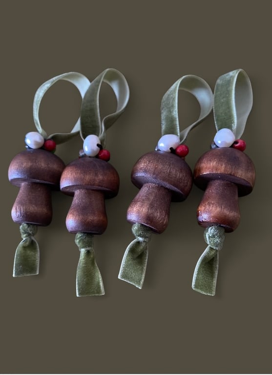 Little Traditional Style Christmas Mushroom Ornaments set of 4 