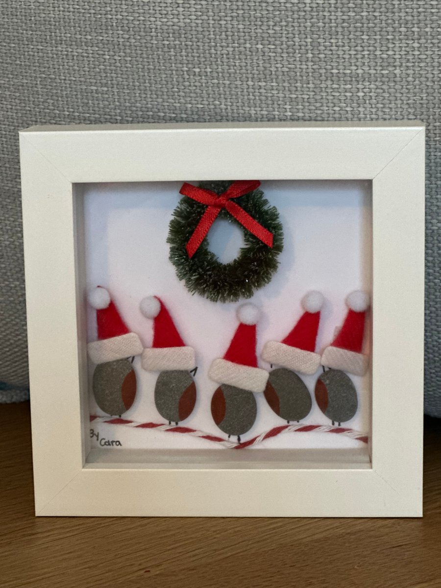 Christmas robin pebble art