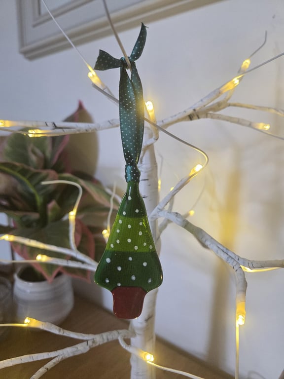 Snowy Christmas tree fused glass hanging ornament, festive window decoration