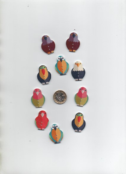 Pack of 10 assorted colourful painted wooden TROPICAL BIRD buttons CLEARANCE