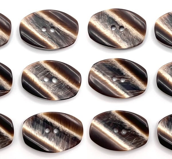 12 Oval-Style Buttons, 23mm Wide, Carved Stripes Design, Brown, Textured