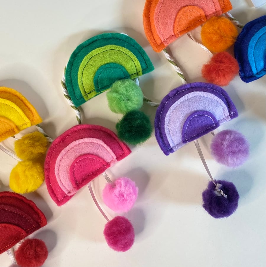 RAINBOW GARLAND BUNTING