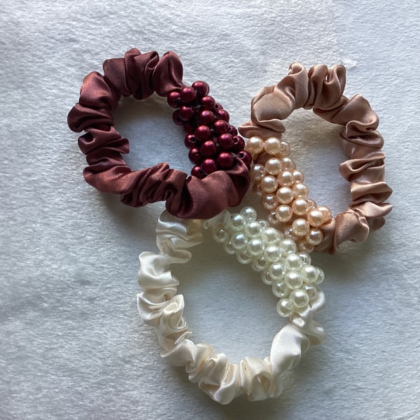 Mini beaded scrunchies