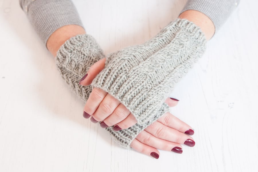 Grey fingerless gloves - Hand warmers - Fingerless mittens - Knitted gloves
