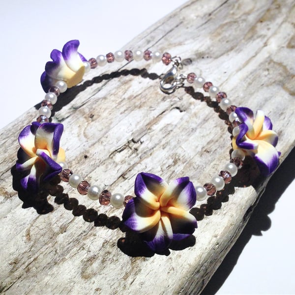 Pretty Flower Beaded Bracelet - UK Free Post