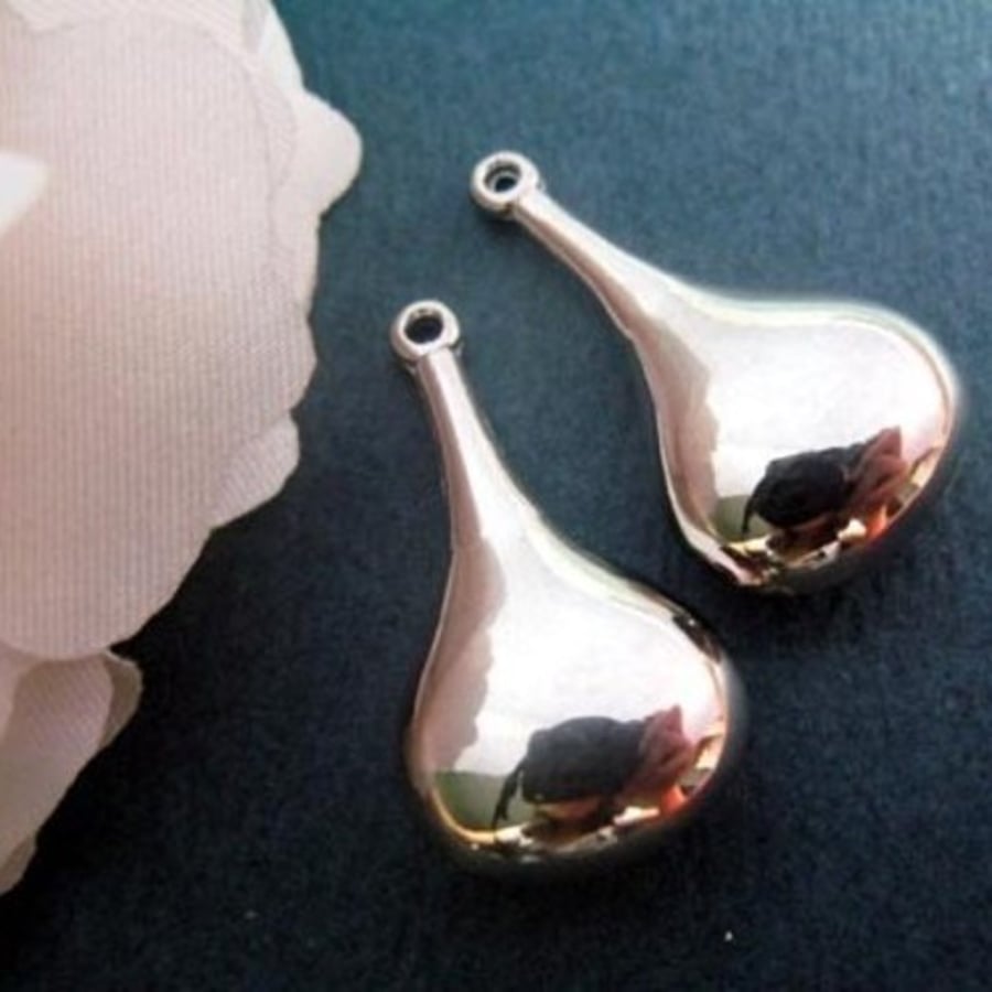 silver tone water drop 1pc