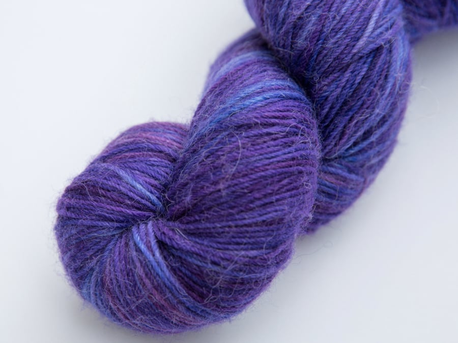 SALE: Treasure - Squashy merino alpaca 4-ply yarn
