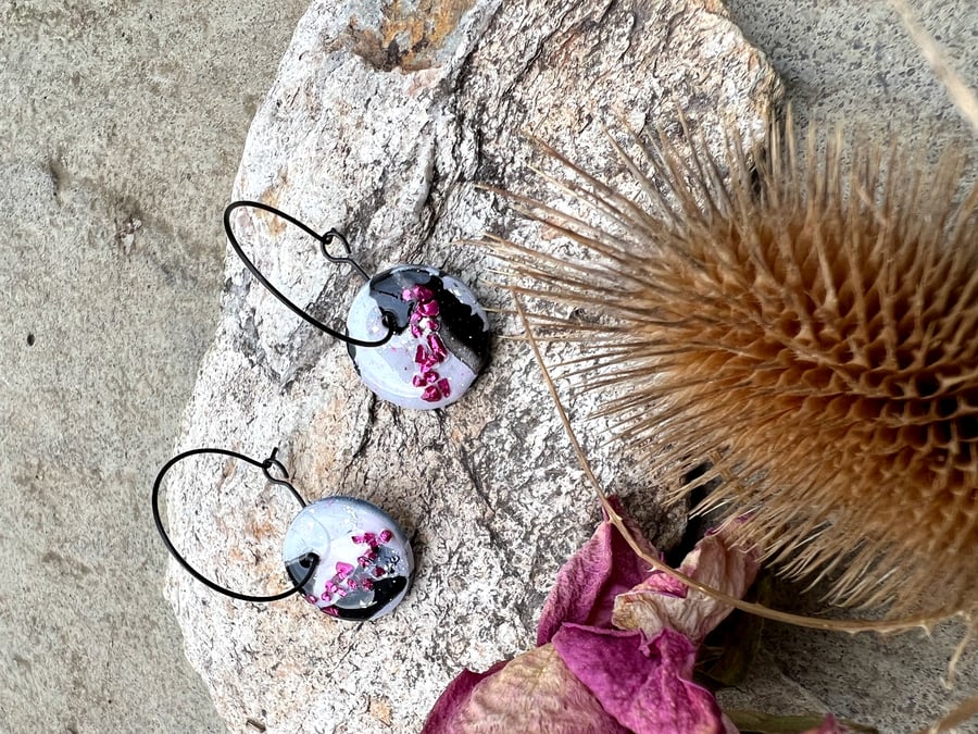 No Waste Beauties on black hoops