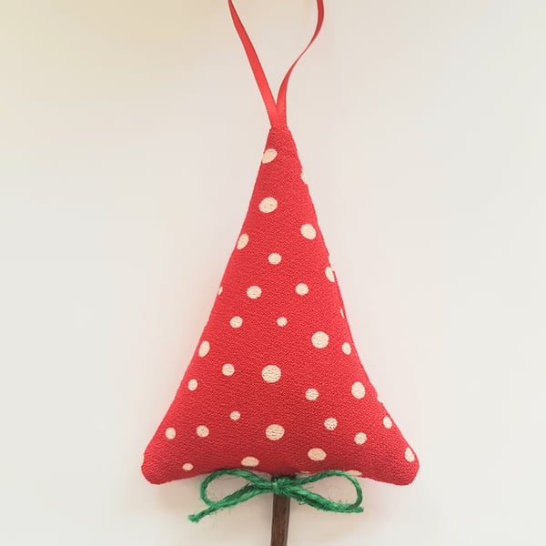 Dotty Christmas Tree 