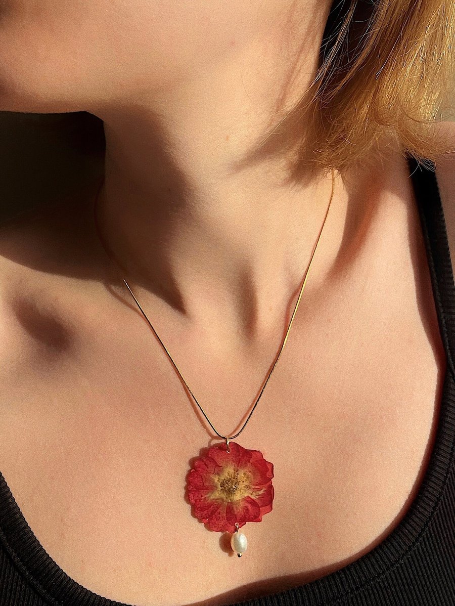 Handmade preserved rose resin pendant, natural dried flowers necklace with pearl