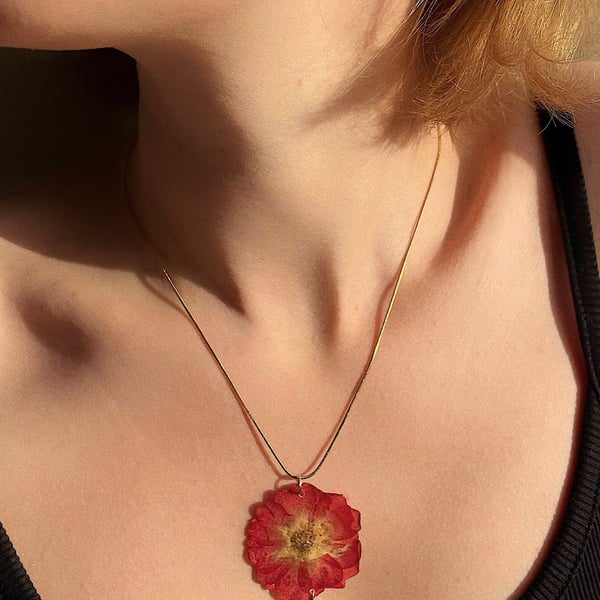 Handmade preserved rose resin pendant, natural dried flowers necklace with pearl