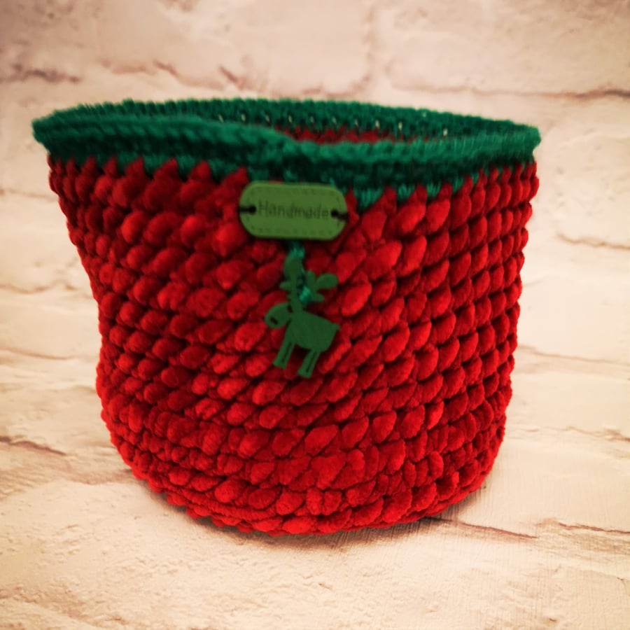 Crocheted Red Velvet Christmas basket          FREE P & P 