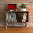 'Lafant' Solid Oak vinyl unit with vintage deailing