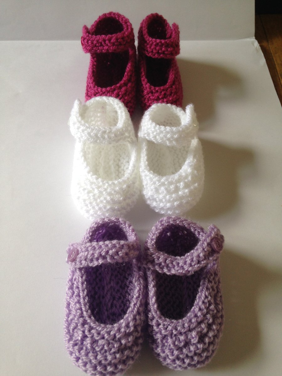 3-6 months hand knitted booties