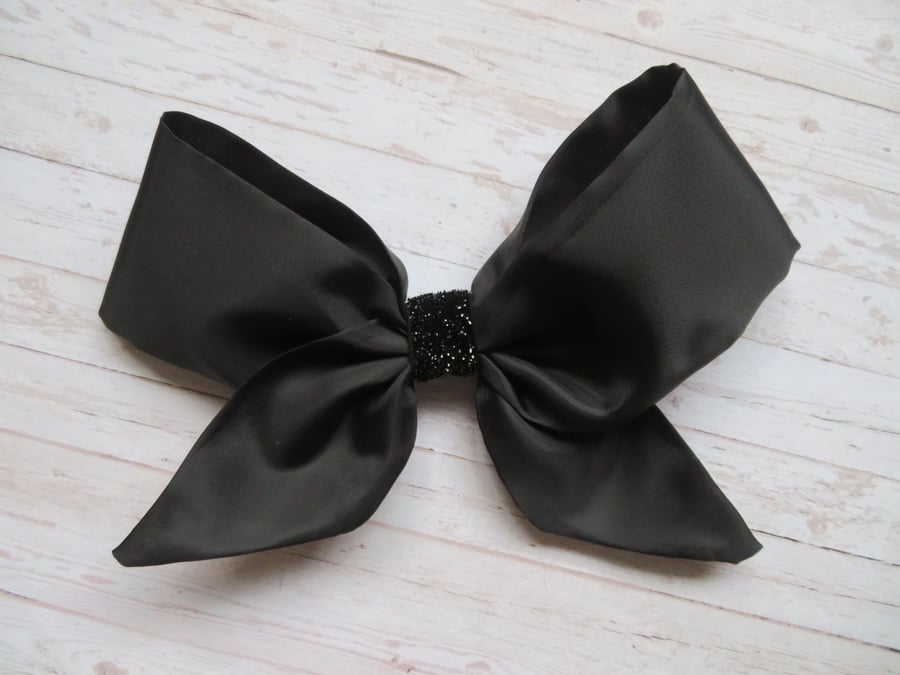 Black Satin Retro Style Clip In Hair Bow