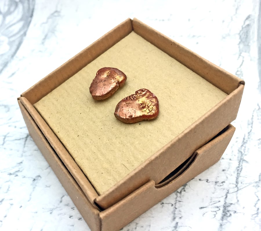 Mini wooden Acorn stud earrings in copper and bronze embossing enamel - Sample
