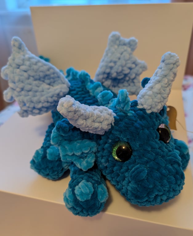 Crochet dragon 