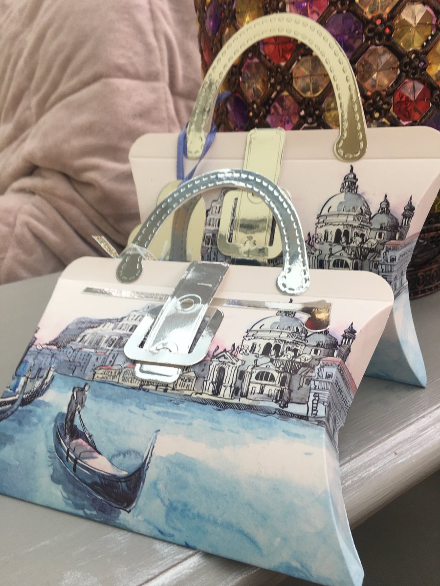 Venice view handbag pillow gift box