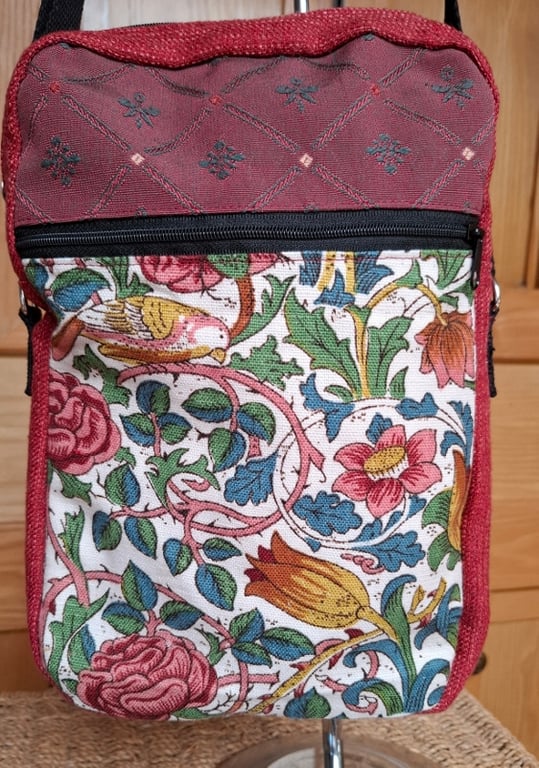 Red canvas 'William Morris' bag