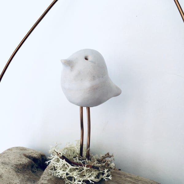 Wire art, bird on a driftwood wire, wire sculpture