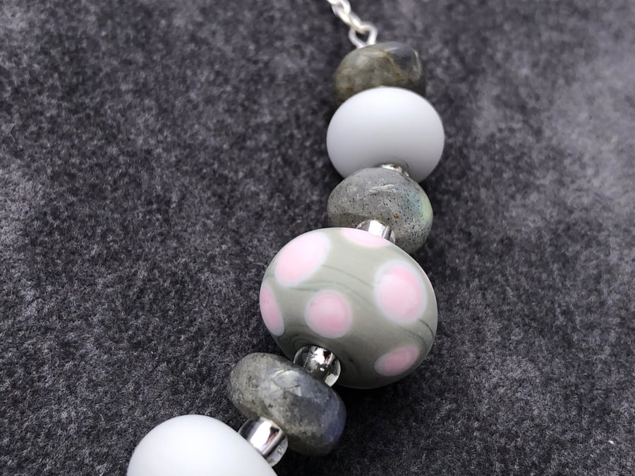 grey and pink spotty etched lampwork glass beaded necklace 