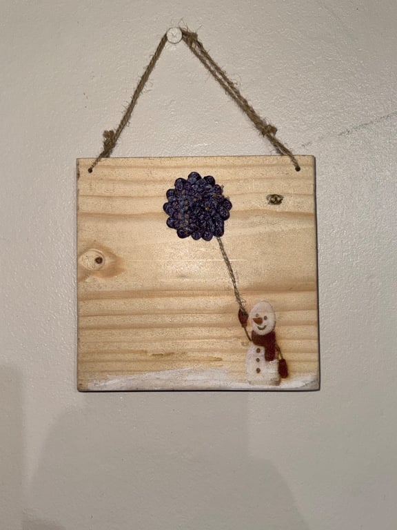 Winter themed wood panel hanging decoration