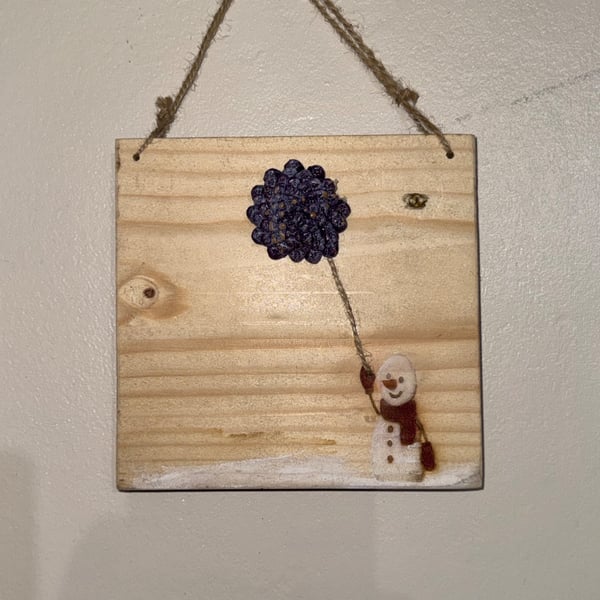 Winter themed wood panel hanging decoration
