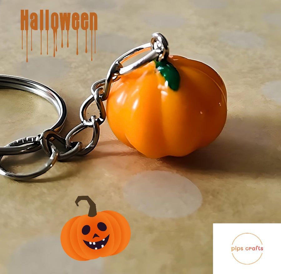 Fun Halloween Pumpkin Keyring - Quirky Keychain, Gift