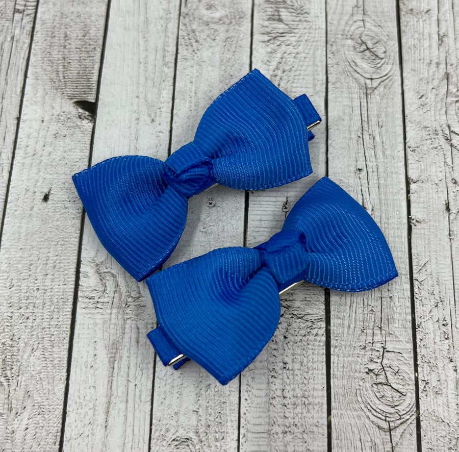 Small Classic Royal Blue Bow on Clips (pair)