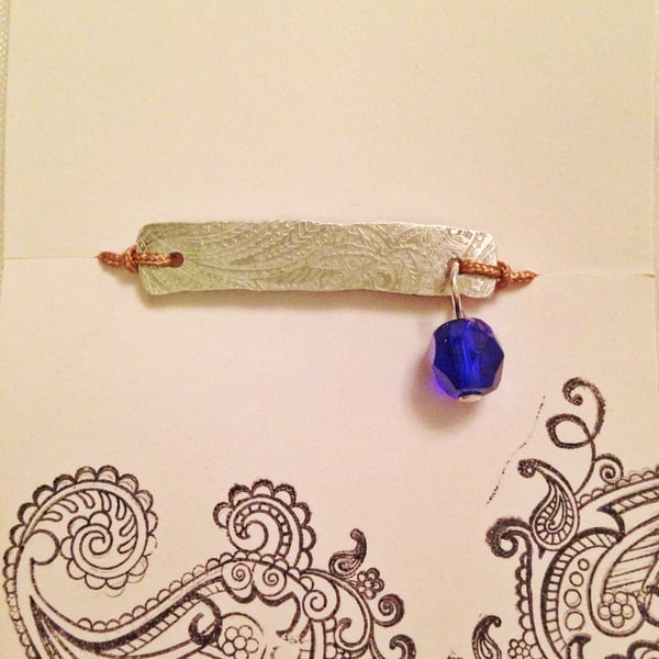 Bracelet Paisley with a blue glass bead