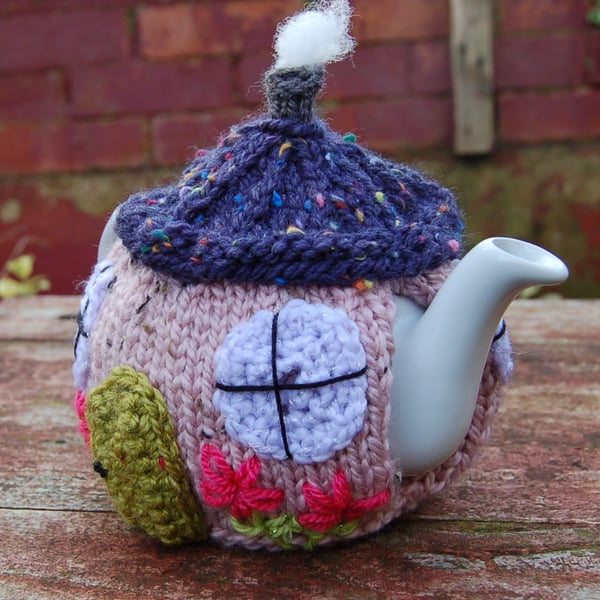 Knitted tea cosy - Country cottage design  to fit a one or two cup teapot, 