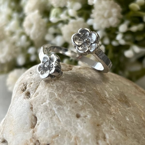 Handmade adjustable silver flower ring