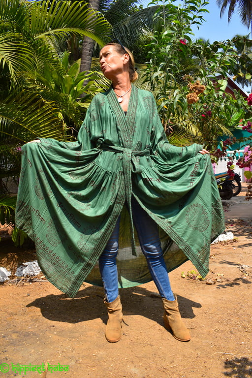 Beautiful Hindu Print Long Sleeve Kimono Dress Festival Clothing, Travel Dresses