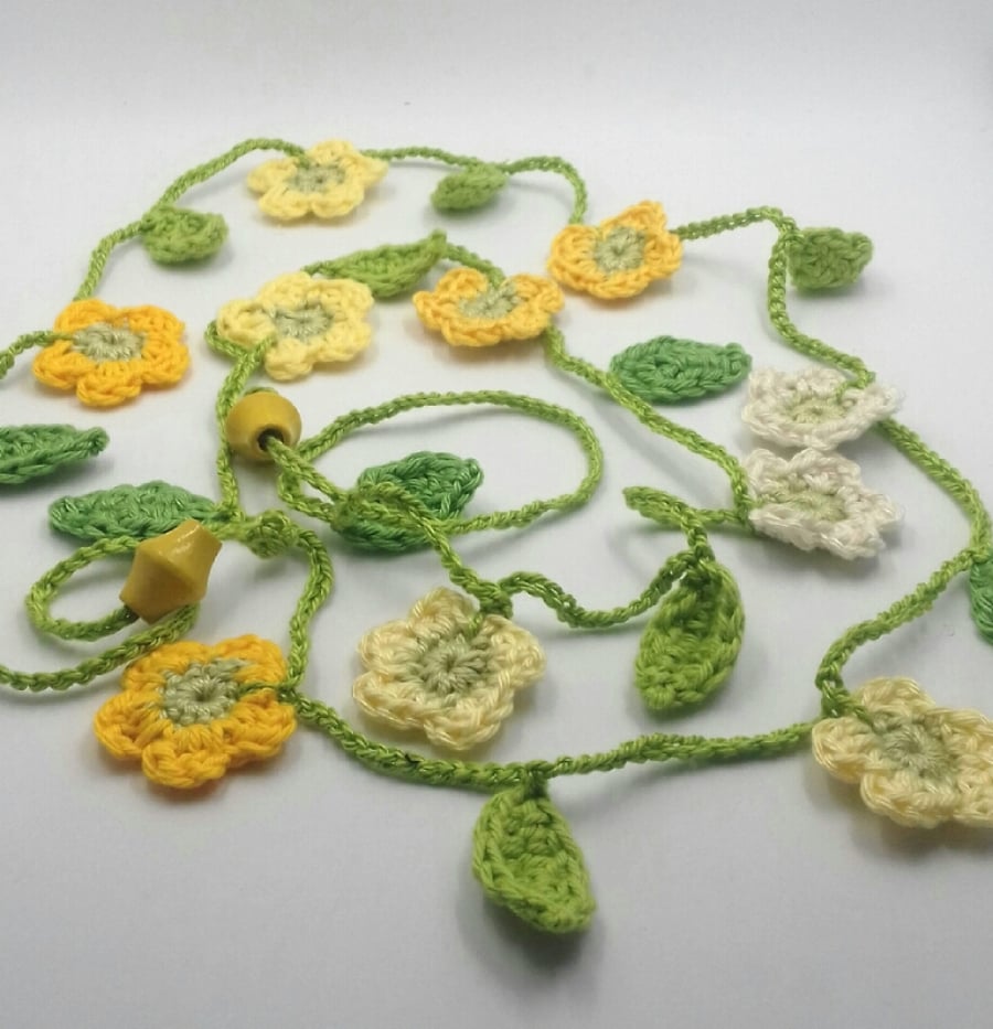 Crochet Spring Flower Garland 