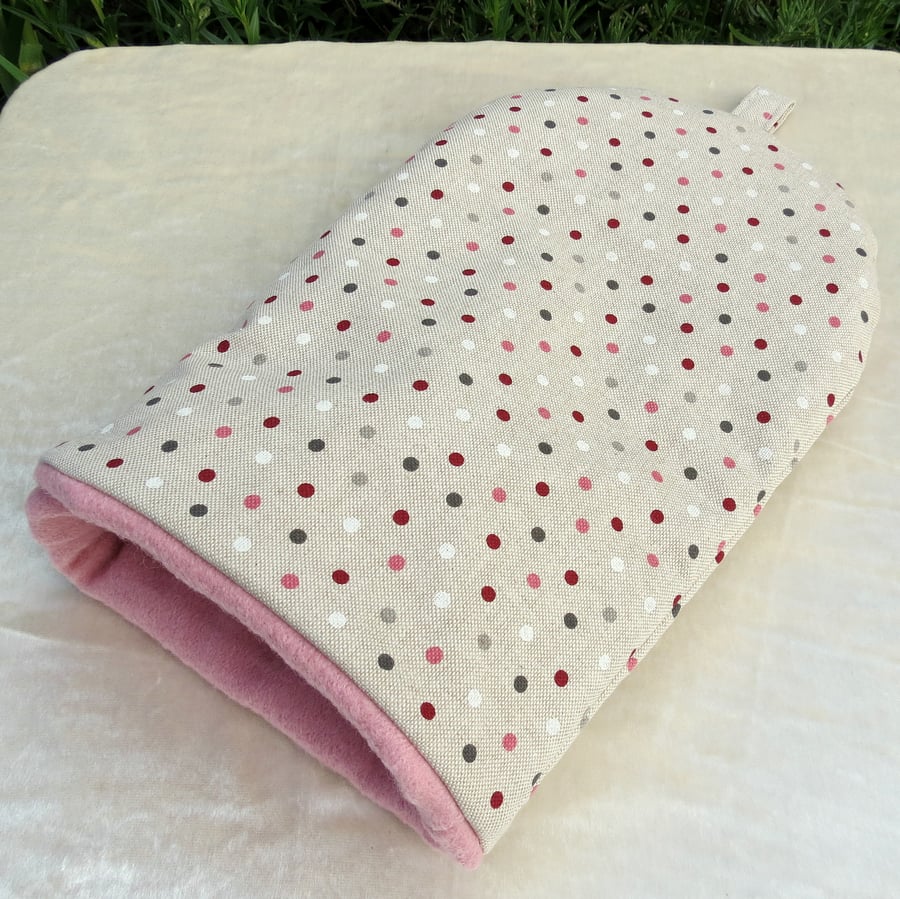 Coffee cosy.  Polka dots.  A coffee cover, made to fit a 2 cup cafetiere.