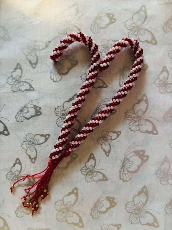 Beaded kumihimo candy cane