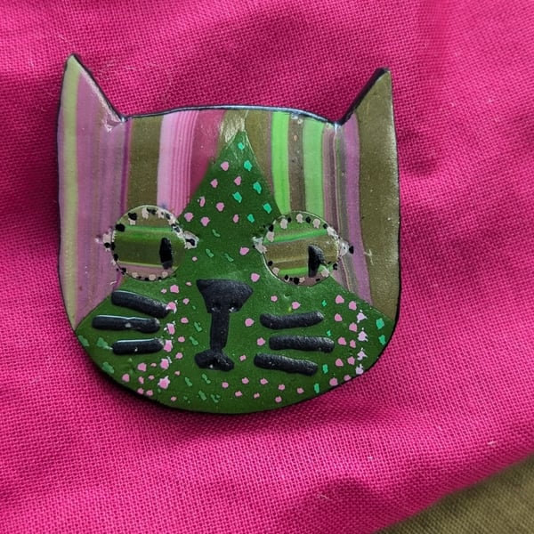 Stripey green polymer clay cat brooch