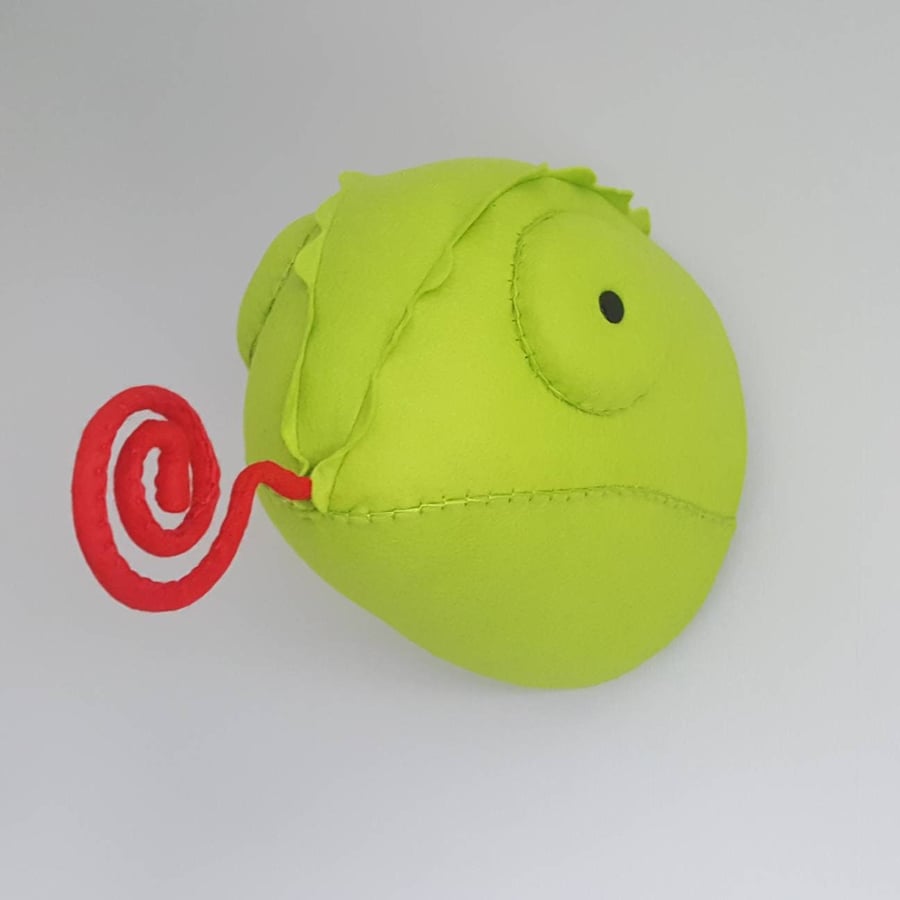 CHAMELEON - Lizard Faux Taxidermy - Wall Mounted Animal Head