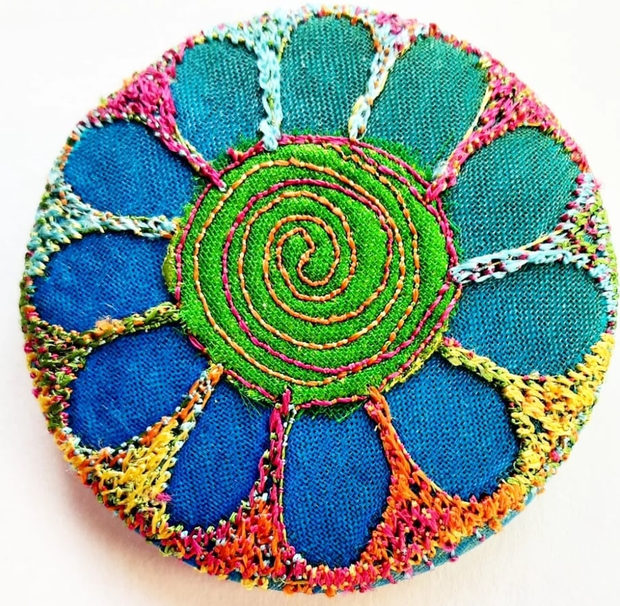 Badge 45mm Multicoloured Flower Textile Badge 
