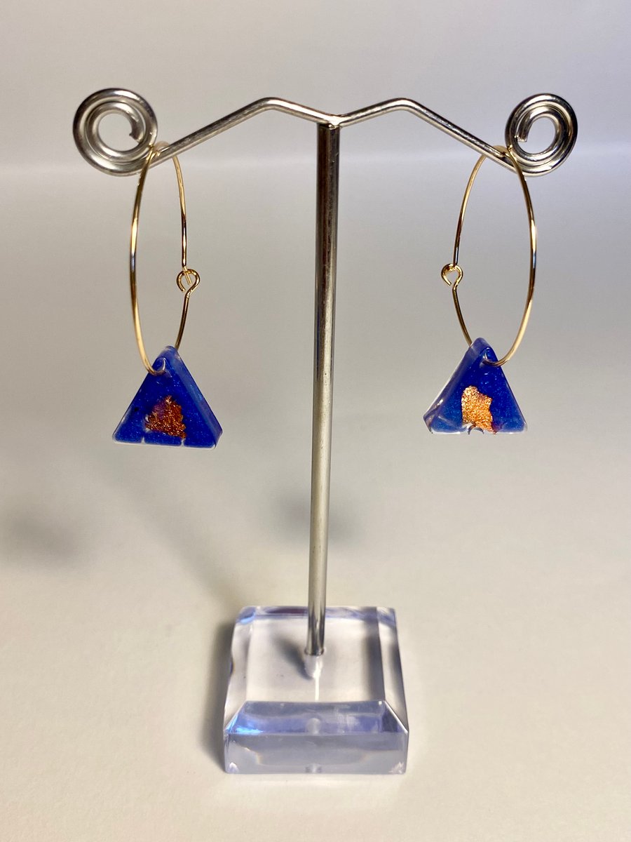 Handmade indigo resin and copper leaf triangle hoop earrings